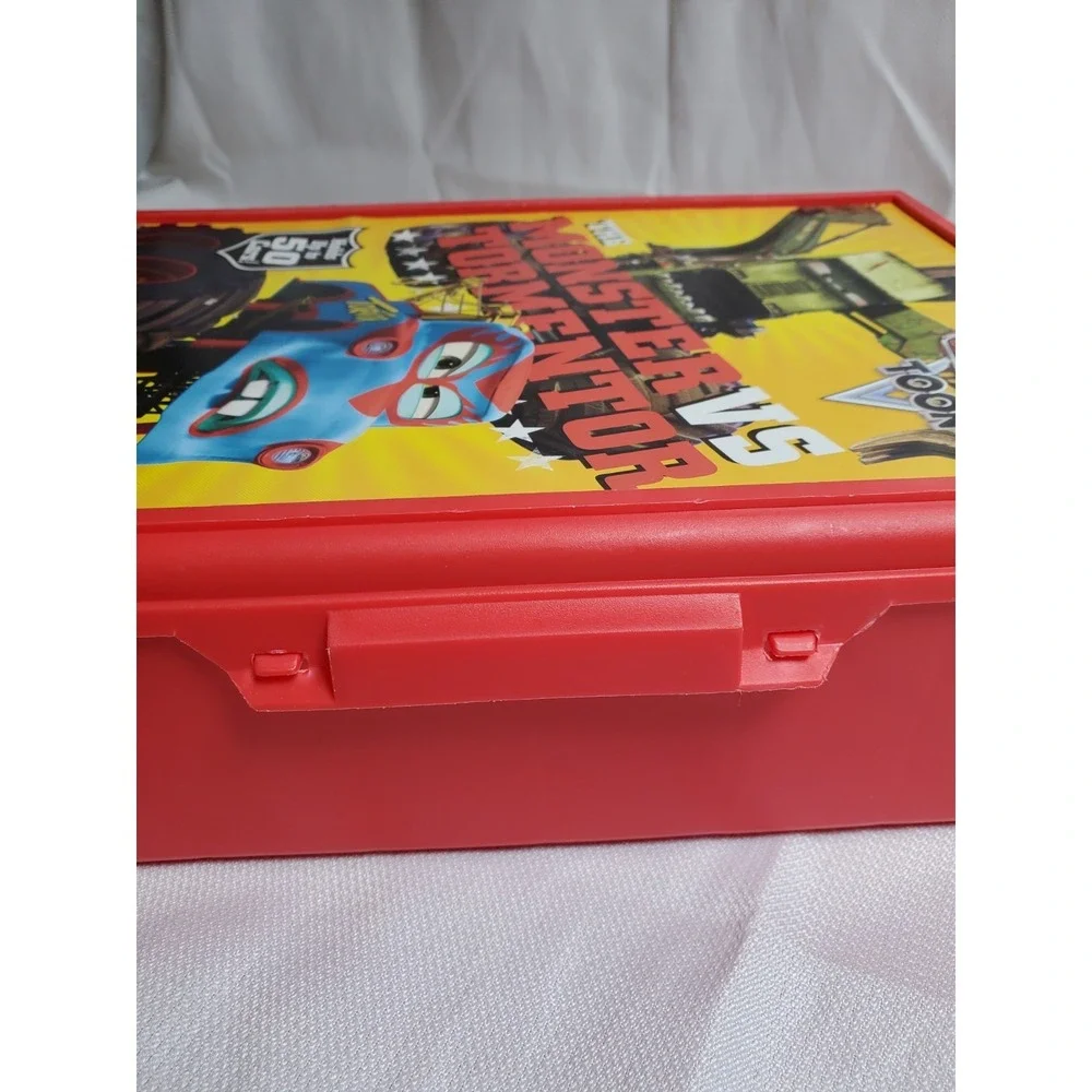 Disney‎ Pixar Cars Toon — 